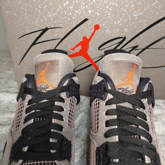 SOLD     NEW AIR JORDAN 4 RETRO TAUPE HAZE - Picture 3 of 7